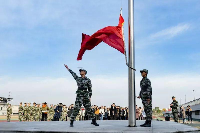 逃离沙漠小镇